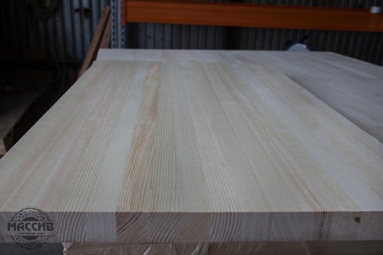 Площадка для лестницы. Сосна Цельноламельная АА 40*1200*1500