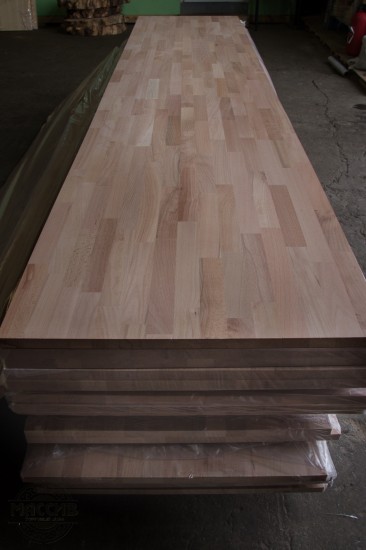 Ступени для лестницы. Бук, сращ. 40*300*1500