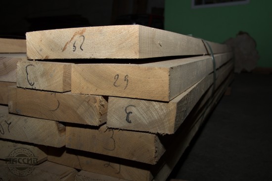 Доска столярная. Карагач (Кавказ). Длина 2 - 3,2 м, толщина 30 мм