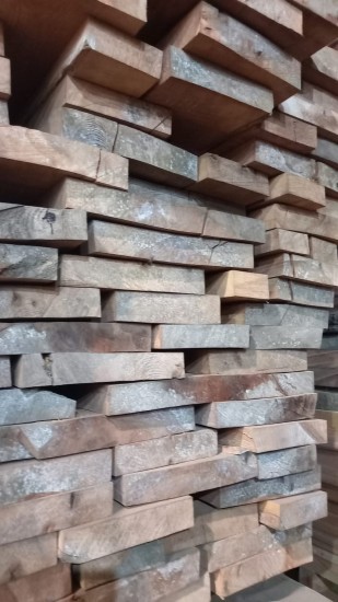 Доска столярная. Бук полуобрезной. Длина 2-3,2 м, толщина 30 мм