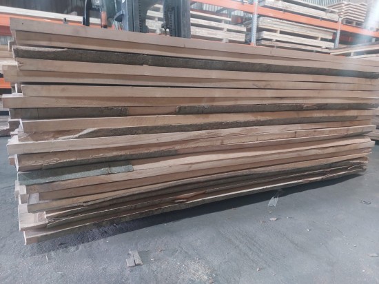 Доска столярная. Бук полуобрезной. Длина 2-3,2 м, толщина 30 мм