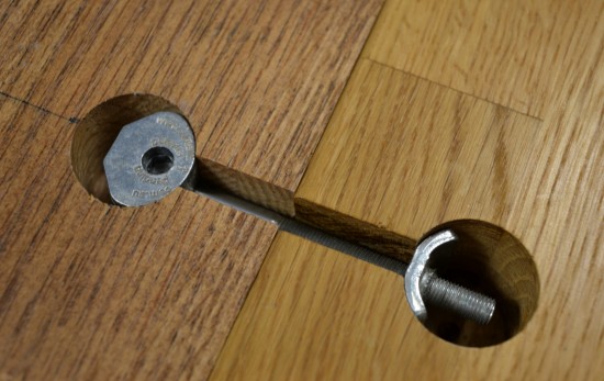 Стяжка для столешницы ZipBolt 10.520